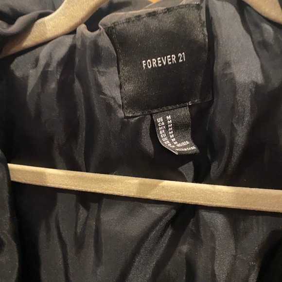 Jacket, Black Quilted Puffer - Picture 9 of 11